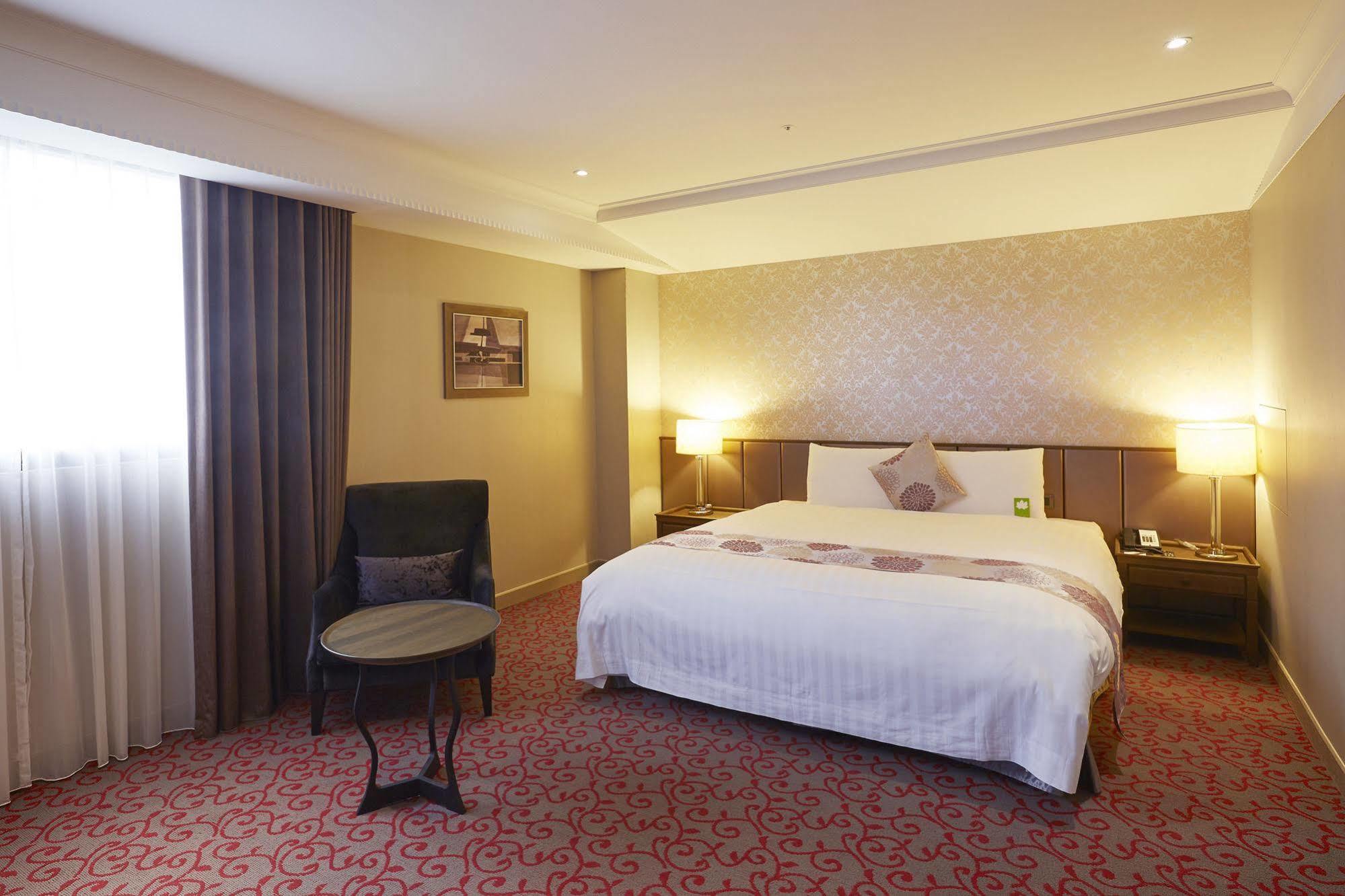 Grand City Hotel Fengyuan Extérieur photo