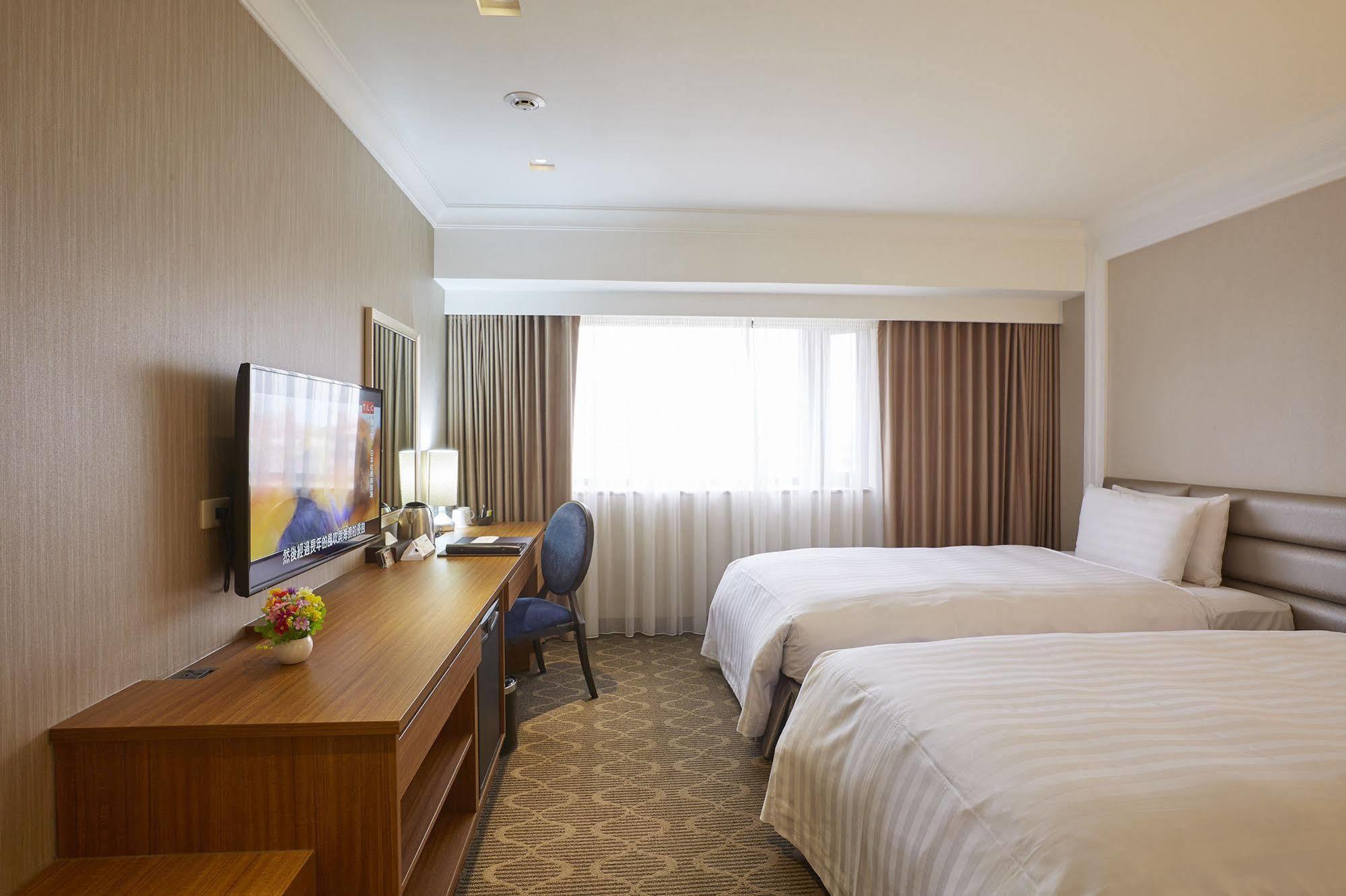 Grand City Hotel Fengyuan Extérieur photo