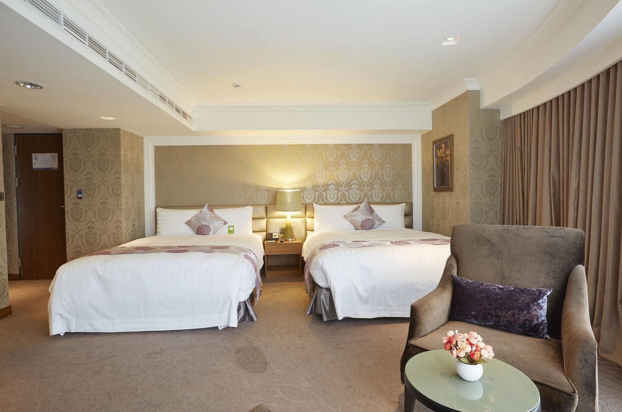 Grand City Hotel Fengyuan Extérieur photo