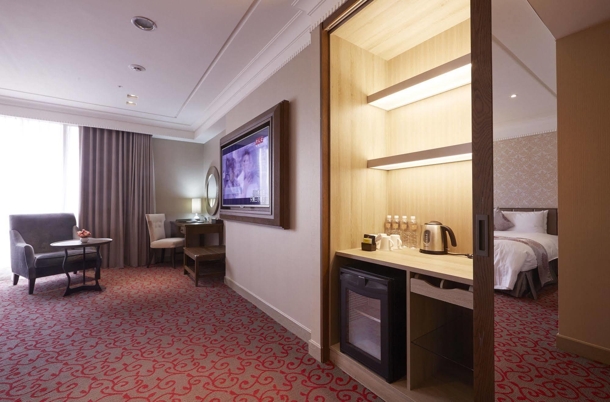 Grand City Hotel Fengyuan Extérieur photo