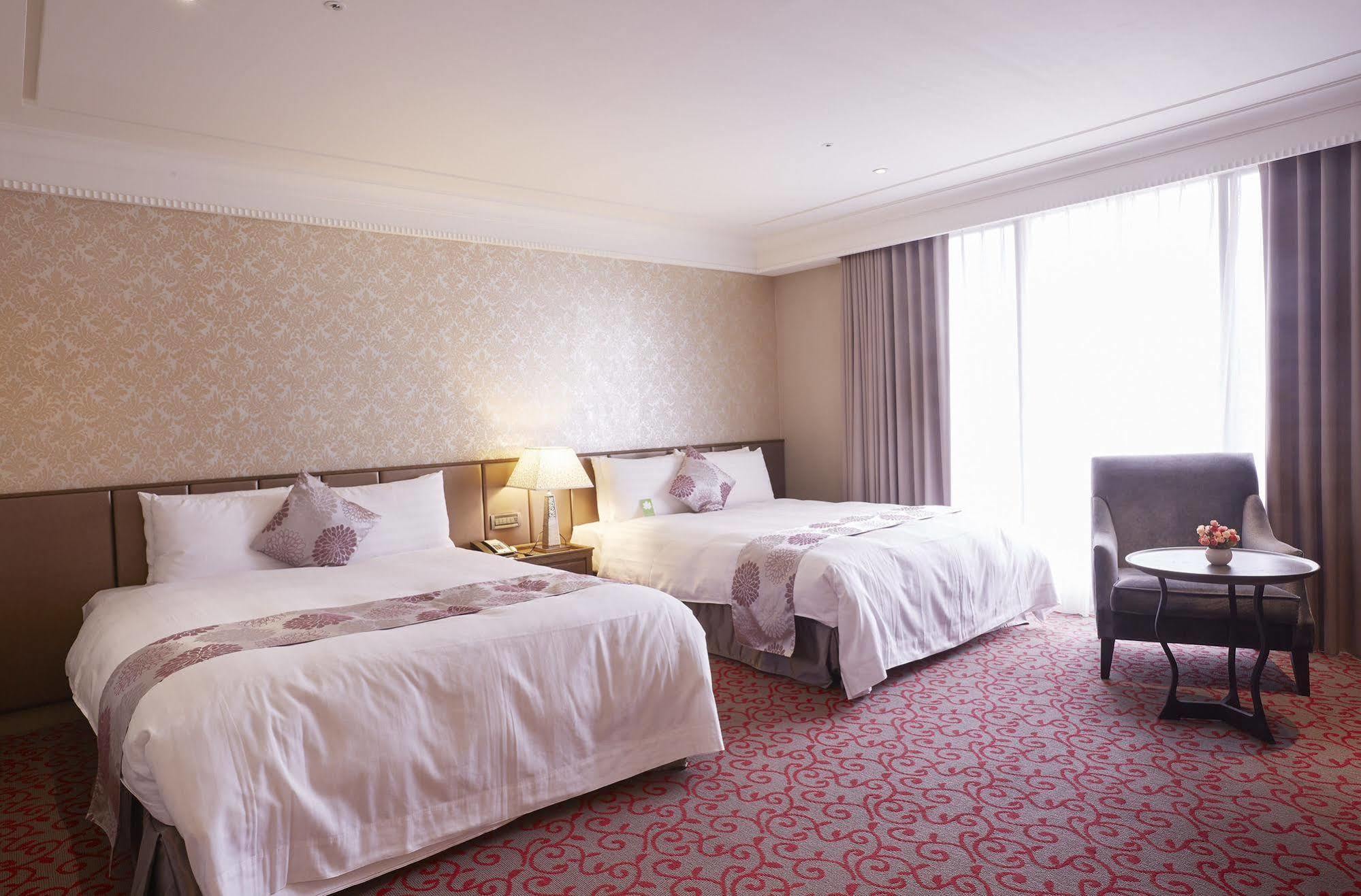 Grand City Hotel Fengyuan Extérieur photo